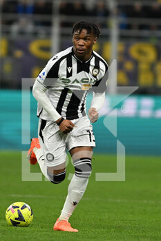 2023-02-18 - Destiny Udogie of Udinese Calcio during the Italian Serie A football match between Inter FC Internazionale Udinese Calcio on 18 of February 2023 at Giuseppe Meazza San Siro Siro stadium in Milan, Italy. Photo Tiziano Ballabio - INTER - FC INTERNAZIONALE VS UDINESE CALCIO - ITALIAN SERIE A - SOCCER