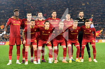 2023-02-19 - AS Roma team  during the Italian Football Championship League A 2022/2023 match between AS Roma vs Hellas Verona at the Olimpic Stadium in Rome  on 19 February 2023. - AS ROMA VS HELLAS VERONA - ITALIAN SERIE A - SOCCER