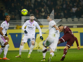 2023-02-20 - Antonio Sanabria of Torino FC in attempt to score a goal during the Italian Serie A, football match between Torino FC and Us Cremonese, on 20 February 2023 at Stadio Olimpico Grande Torino in Turin, Italy. Photo Ndrerim Kaceli - TORINO FC VS US CREMONESE - ITALIAN SERIE A - SOCCER