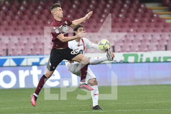 2023-02-26 - Krzysztof Piatek of US Salernitana  competes for the ball with Filippo Ranochia of US Monza  during the Serie A match between US Salernitana 1919 v AC Monza  at Stadio Arechi   - US SALERNITANA VS AC MONZA - ITALIAN SERIE A - SOCCER