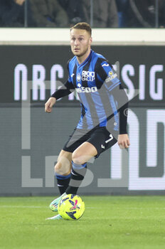2023-03-04 - a<t07 play the ball during Atalanta FC vs Udinese FC, 25° Serie A Tim 2022-23 game at Gewiss - Atleti azzurri d'Italia Stadium in Bergamo (BG), Italy, on March 04, 2022. - ATALANTA BC VS UDINESE CALCIO - ITALIAN SERIE A - SOCCER