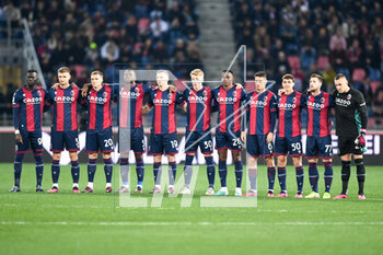2023-03-11 - Bologna FC lined up for a minute of recollection to honor the shipwreck victims - BOLOGNA FC VS SS LAZIO - ITALIAN SERIE A - SOCCER
