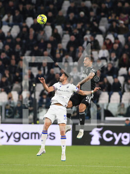 2023-03-12 - Danilo (Juventus FC) in action against Mehdi Leris (UC Sampdoria) - JUVENTUS FC VS UC SAMPDORIA - ITALIAN SERIE A - SOCCER