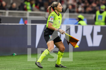 2023-03-13 - Francesca Di Monte assistant line referee during Serie A 2022/23 football match between AC Milan and US Salernitana 1919 at San Siro Stadium, Milan, Italy on March 13, 2023 - AC MILAN VS US SALERNITANA - ITALIAN SERIE A - SOCCER