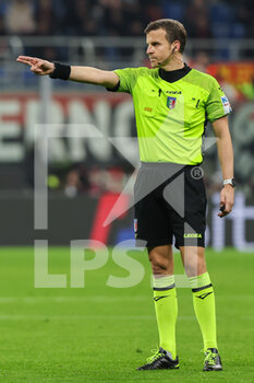 2023-03-13 - Referee Federico La Penna in action during Serie A 2022/23 football match between AC Milan and US Salernitana 1919 at San Siro Stadium, Milan, Italy on March 13, 2023 - AC MILAN VS US SALERNITANA - ITALIAN SERIE A - SOCCER