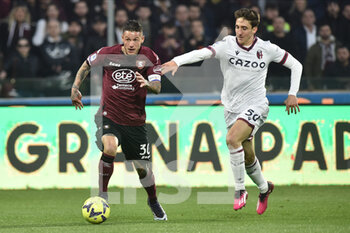 18/03/2023 - Pasquale Mazzocchi of US Salernitana  competes for the ball with Andrea Cambiaso of Bologna FC   during the Serie A match between US Salernitana 1919 v  Bologna FC  at Arechi  Stadium  - US SALERNITANA VS BOLOGNA FC - SERIE A - CALCIO
