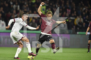 18/03/2023 - Stefan Posch of Bologna FC  competes for the ball with Lorenzo Pirola of US Salernitana   during the Serie A match between US Salernitana 1919 v  Bologna FC  at Arechi  Stadium  - US SALERNITANA VS BOLOGNA FC - SERIE A - CALCIO