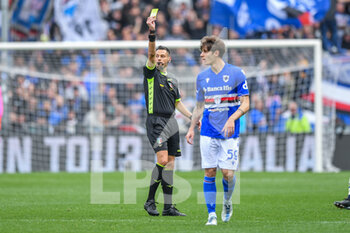 19/03/2023 - The Referee of the match Maurizio Mariani to Rome Yellow card for Alessandro Zanoli (Sampdoria) - UC SAMPDORIA VS HELLAS VERONA - SERIE A - CALCIO