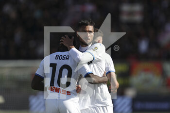 2023-04-01 - Jeremie Boga (Atalanta) celebrates for the goal scored with his teammate Josè Palomino - US CREMONESE VS ATALANTA BC - ITALIAN SERIE A - SOCCER