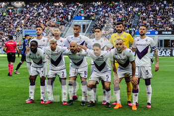 2023-04-01 - ACF Fiorentina team line up during Serie A 2022/23 football match between FC Internazionale and ACF Fiorentina at Giuseppe Meazza Stadium, Milan, Italy on April 01, 2023 - INTER - FC INTERNAZIONALE VS ACF FIORENTINA - ITALIAN SERIE A - SOCCER