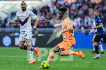 2023-04-01 - Andre Onana of FC Internazionale in action during Serie A 2022/23 football match between FC Internazionale and ACF Fiorentina at Giuseppe Meazza Stadium, Milan, Italy on April 01, 2023 - INTER - FC INTERNAZIONALE VS ACF FIORENTINA - ITALIAN SERIE A - SOCCER
