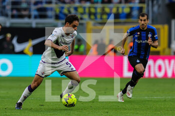 2023-04-01 - Giacomo Bonaventura of ACF Fiorentina in action during Serie A 2022/23 football match between FC Internazionale and ACF Fiorentina at Giuseppe Meazza Stadium, Milan, Italy on April 01, 2023 - INTER - FC INTERNAZIONALE VS ACF FIORENTINA - ITALIAN SERIE A - SOCCER