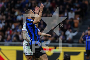 2023-04-01 - Edin Dzeko of FC Internazionale reacts during Serie A 2022/23 football match between FC Internazionale and ACF Fiorentina at Giuseppe Meazza Stadium, Milan, Italy on April 01, 2023 - INTER - FC INTERNAZIONALE VS ACF FIORENTINA - ITALIAN SERIE A - SOCCER
