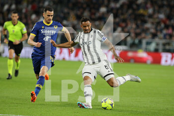 2023-04-01 - Kevin Lasagna (Hellas Verona) vs Danilo Luiz da Silva (Juventus FC) - JUVENTUS FC VS HELLAS VERONA - ITALIAN SERIE A - SOCCER