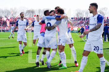 2023-04-02 - Pedro (SS Lazio) celebrates the goal with his mates - AC MONZA VS SS LAZIO - ITALIAN SERIE A - SOCCER
