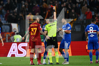 2023-04-02 - Massimiliano Irrati shows the red card a Jeison Murillo (UC Sampdoria) during the Italian Football Championship League A 2022/2023 match between AS Roma vs UC Sampdoria at the Olimpic Stadium in Rome  on 02 Apri 2023. - AS ROMA VS UC SAMPDORIA - ITALIAN SERIE A - SOCCER