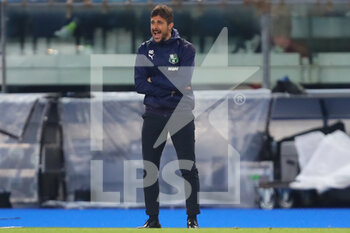 2023-04-08 - Alessio Dionisi of U.S. Sassuolo Calcio shouts instructions to his players during the Serie A match between Hellas Verona F.C. and U.S. Sassuolo Calcio at Stadio Marcantonio Bentegodi on April 8, 2023 in Verona, Italy. - HELLAS VERONA FC VS US SASSUOLO - ITALIAN SERIE A - SOCCER