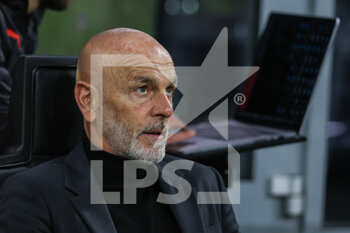 2023-04-07 - Stefano Pioli Head Coach of AC Milan looks on during Serie A 2022/23 football match between AC Milan and Empoli FC at San Siro Stadium, Milan, Italy on April 07, 2023 - AC MILAN VS EMPOLI FC - ITALIAN SERIE A - SOCCER
