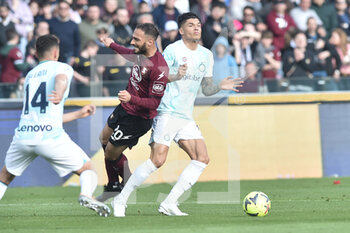 2023-04-07 - Grigoris Kastanos of US Salernitana  competes for the ball with Joaquin Correa of FC Internazionale  during the Serie A match between US Salernitana 1919 vs  FC Inter  at Arechi  Stadium  - US SALERNITANA VS INTER - FC INTERNAZIONALE - ITALIAN SERIE A - SOCCER