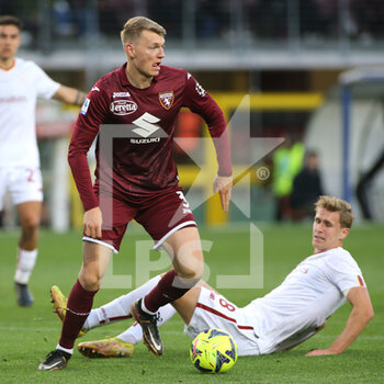 2023-04-08 - Perr Schuurs (Torino FC) - TORINO FC VS AS ROMA - ITALIAN SERIE A - SOCCER