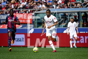 2023-04-15 - Milan's Pierre Kalulu in action - BOLOGNA FC VS AC MILAN - ITALIAN SERIE A - SOCCER
