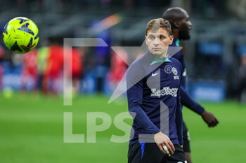 2023-04-15 - Nicolo Barella of FC Internazionale looks on during Serie A 2022/23 football match between FC Internazionale and AC Monza at Giuseppe Meazza Stadium, Milan, Italy on April 15, 2023 - INTER - FC INTERNAZIONALE VS AC MONZA - ITALIAN SERIE A - SOCCER