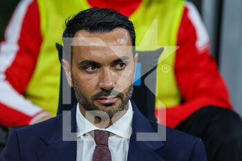 2023-04-15 - Raffaele Palladino Head Coach of AC Monza looks on during Serie A 2022/23 football match between FC Internazionale and AC Monza at Giuseppe Meazza Stadium, Milan, Italy on April 15, 2023 - INTER - FC INTERNAZIONALE VS AC MONZA - ITALIAN SERIE A - SOCCER