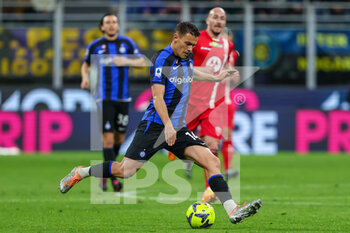 2023-04-15 - Kristjan Asllani of FC Internazionale in action during Serie A 2022/23 football match between FC Internazionale and AC Monza at Giuseppe Meazza Stadium, Milan, Italy on April 15, 2023 - INTER - FC INTERNAZIONALE VS AC MONZA - ITALIAN SERIE A - SOCCER