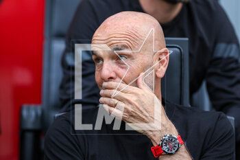 2023-04-23 - Stefano Pioli Head Coach of AC Milan looks on during Serie A 2022/23 football match between AC Milan and US Lecce at San Siro Stadium, Milan, Italy on April 23, 2023 - AC MILAN VS US LECCE - ITALIAN SERIE A - SOCCER