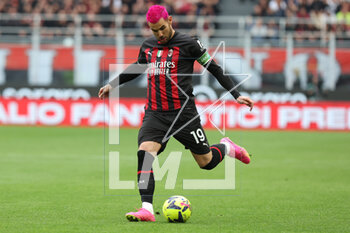 2023-04-23 - Theo Hernandez of AC Milan in action during Serie A 2022/23 football match between AC Milan and US Lecce at San Siro Stadium, Milan, Italy on April 23, 2023 - AC MILAN VS US LECCE - ITALIAN SERIE A - SOCCER