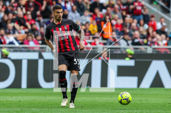 2023-04-23 - Rade Krunic of AC Milan in action during Serie A 2022/23 football match between AC Milan and US Lecce at San Siro Stadium, Milan, Italy on April 23, 2023 - AC MILAN VS US LECCE - ITALIAN SERIE A - SOCCER