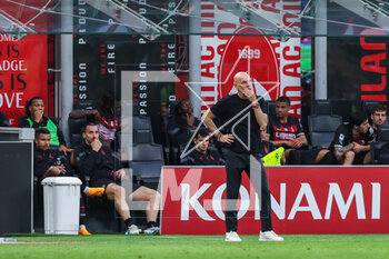 2023-04-23 - Stefano Pioli Head Coach of AC Milan and Zlatan Ibrahimovic of AC Milan looks on during Serie A 2022/23 football match between AC Milan and US Lecce at San Siro Stadium, Milan, Italy on April 23, 2023 - AC MILAN VS US LECCE - ITALIAN SERIE A - SOCCER