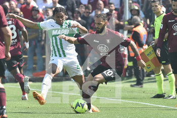 2023-04-22 - Grigoris Kastanos of US Salernitana  competes for the ball with Armand Lauriente of  US Sassuolo Calcio   during the Serie A match between  US Salernitana 1919 vs US Sassuolo Calcio  at Arechi  Stadium  - US SALERNITANA VS US SASSUOLO - ITALIAN SERIE A - SOCCER