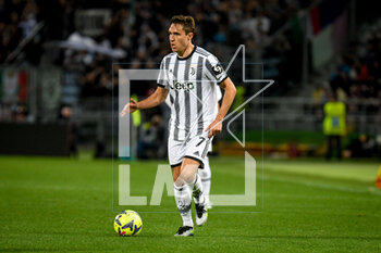 2023-04-30 - Juventus's Federico Chiesa portrait in action - BOLOGNA FC VS JUVENTUS FC - ITALIAN SERIE A - SOCCER