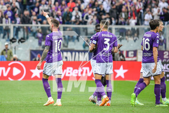 2023-04-30 - Fiorentina's Gaetano Castrovilli celebrates with teammates after scoring the 1-0 goal - ACF FIORENTINA VS UC SAMPDORIA - ITALIAN SERIE A - SOCCER