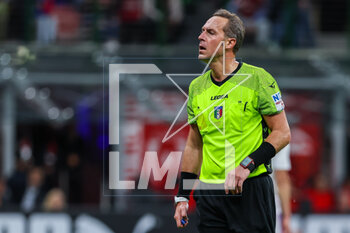2023-05-03 - Referee Luca Pairetto in action during Serie A 2022/23 football match between AC Milan and US Cremonese at San Siro Stadium, Milan, Italy on May 03, 2023 - AC MILAN VS US CREMONESE - ITALIAN SERIE A - SOCCER