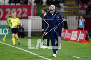 2023-05-03 - The head coach Jose' Mourinho (AS Roma) looks down - AC MONZA VS AS ROMA - ITALIAN SERIE A - SOCCER