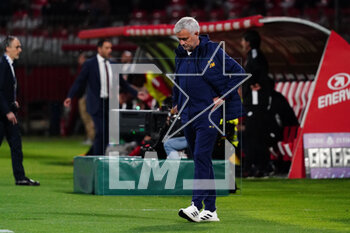 2023-05-03 - The head coach Jose' Mourinho (AS Roma) disappointed - AC MONZA VS AS ROMA - ITALIAN SERIE A - SOCCER