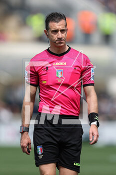 2023-05-07 - The referee Daniele Doveri looks on - ATALANTA BC VS JUVENTUS FC - ITALIAN SERIE A - SOCCER