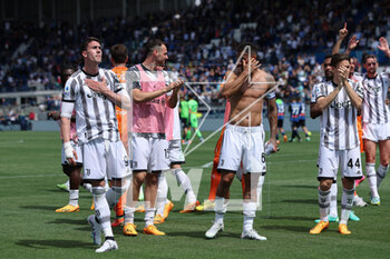 2023-05-07 - Dusan Vlahovic of Juventus FC celebrates with his teammates - ATALANTA BC VS JUVENTUS FC - ITALIAN SERIE A - SOCCER