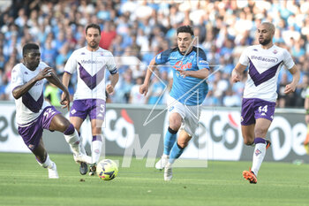 2023-05-07 - Alfred Duncan of ACF Fiorentina competes for the ball with Alfred Duncan of ACF Fiorentina during the Serie A match between SSC Napoli vs ACF Fiorentina at Diego Armando Maradona Stadium - SSC NAPOLI VS ACF FIORENTINA - ITALIAN SERIE A - SOCCER