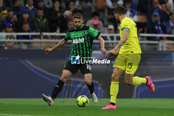 2023-05-13 - Domenico Berardi of US Sassuolo in action during Serie A 2022/23 football match between FC Internazionale and US Sassuolo at Giuseppe Meazza Stadium, Milan, Italy on May 13, 2023 - INTER - FC INTERNAZIONALE VS US SASSUOLO - ITALIAN SERIE A - SOCCER