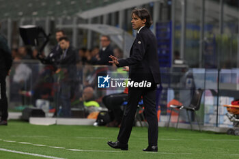 2023-05-13 - Simone Inzaghi Head Coach of FC Internazionale gestures during Serie A 2022/23 football match between FC Internazionale and US Sassuolo at Giuseppe Meazza Stadium, Milan, Italy on May 13, 2023 - INTER - FC INTERNAZIONALE VS US SASSUOLO - ITALIAN SERIE A - SOCCER