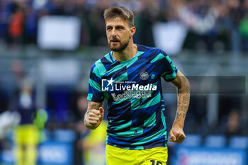 2023-05-13 - Francesco Acerbi of FC Internazionale looks on during Serie A 2022/23 football match between FC Internazionale and US Sassuolo at Giuseppe Meazza Stadium, Milan, Italy on May 13, 2023 - INTER - FC INTERNAZIONALE VS US SASSUOLO - ITALIAN SERIE A - SOCCER