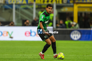 2023-05-13 - Rogerio of US Sassuolo in action during Serie A 2022/23 football match between FC Internazionale and US Sassuolo at Giuseppe Meazza Stadium, Milan, Italy on May 13, 2023 - INTER - FC INTERNAZIONALE VS US SASSUOLO - ITALIAN SERIE A - SOCCER