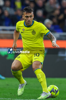 2023-05-13 - Lautaro Martinez of FC Internazionale in action during Serie A 2022/23 football match between FC Internazionale and US Sassuolo at Giuseppe Meazza Stadium, Milan, Italy on May 13, 2023 - INTER - FC INTERNAZIONALE VS US SASSUOLO - ITALIAN SERIE A - SOCCER