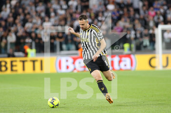 2023-05-14 - Federico Gatti (Juventus FC) controls the ball - JUVENTUS FC VS US CREMONESE - ITALIAN SERIE A - SOCCER