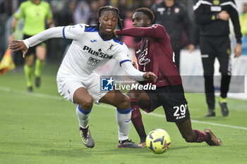 2023-05-13 - Boulaye Dia of US Salernitana competes for the ball with Jose Dos Santos Ederson of Atalanta BC during the Serie A match between US Salernitana 1919 vs Atalanta BC at Arechi Stadium - US SALERNITANA VS ATALANTA BC - ITALIAN SERIE A - SOCCER