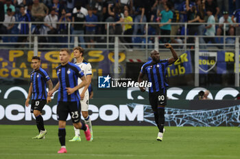 2023-05-27 - Romelu Lukaku of FC Internazionale celebrates after scoring a goal during Serie A 2022/23 football match between FC Internazionale and Atalanta BC at Giuseppe Meazza Stadium, Milan, Italy on May 27, 2023 - INTER - FC INTERNAZIONALE VS ATALANTA BC - ITALIAN SERIE A - SOCCER