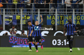 2023-05-27 - Nicolo Barella of FC Internazionale celebrates after scoring a goal during Serie A 2022/23 football match between FC Internazionale and Atalanta BC at Giuseppe Meazza Stadium, Milan, Italy on May 27, 2023 - INTER - FC INTERNAZIONALE VS ATALANTA BC - ITALIAN SERIE A - SOCCER